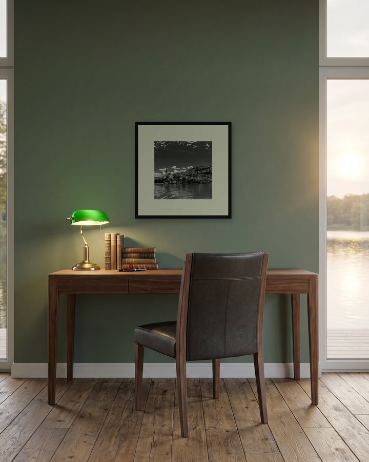 Wohnbeispiel: Arbeitszimmer, grüne Wand, gerahmte Golden-Velden-Fotografie, Raum digital gestaltet